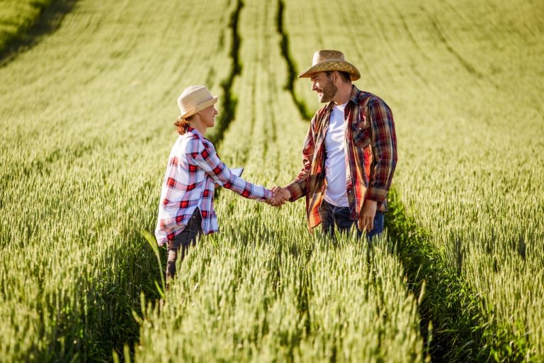 How Can Sharecropping Help Manage Agricultural Risk?